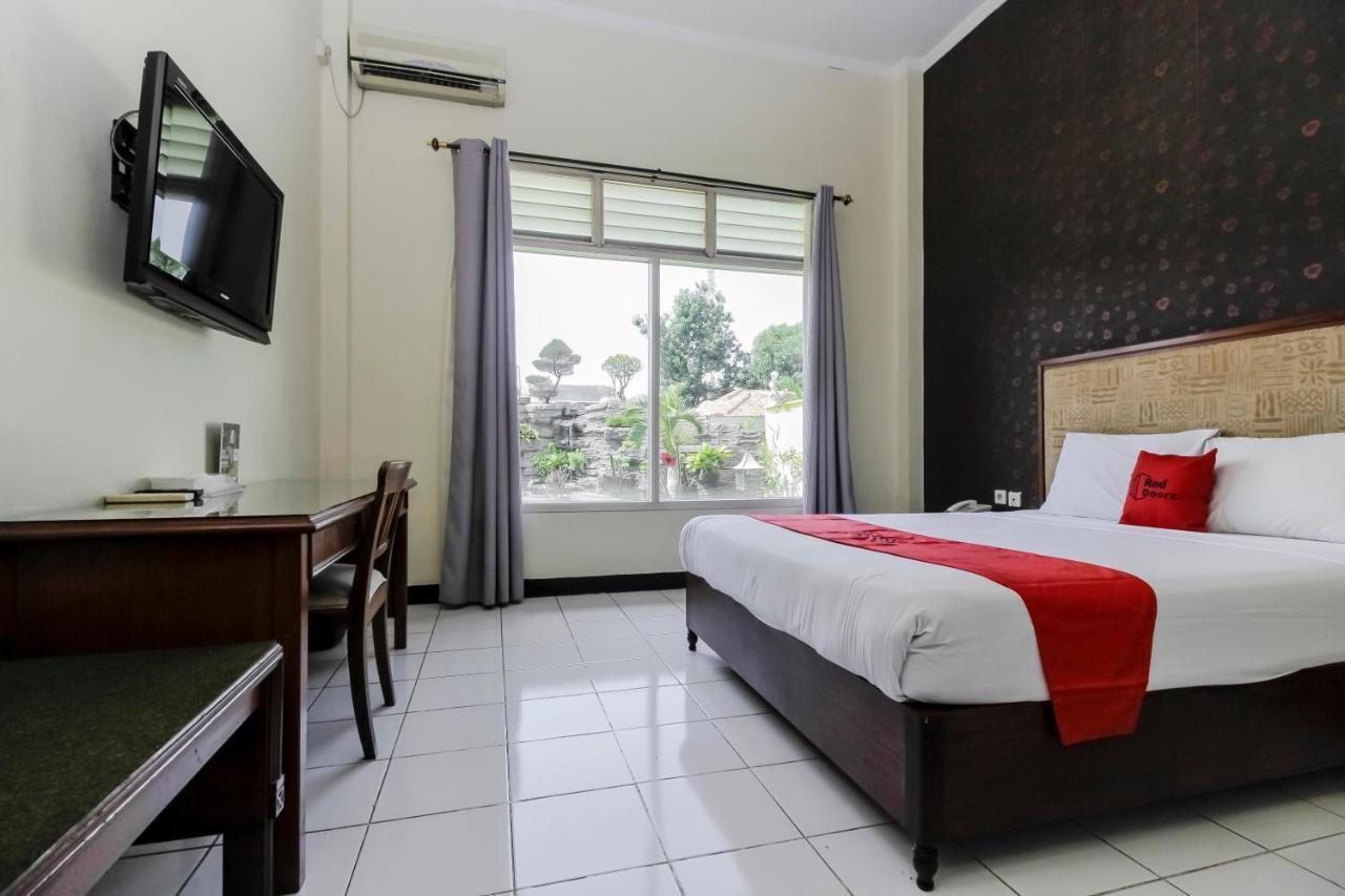 Reddoorz Plus Near Grage City Mall Сиребон Екстериор снимка