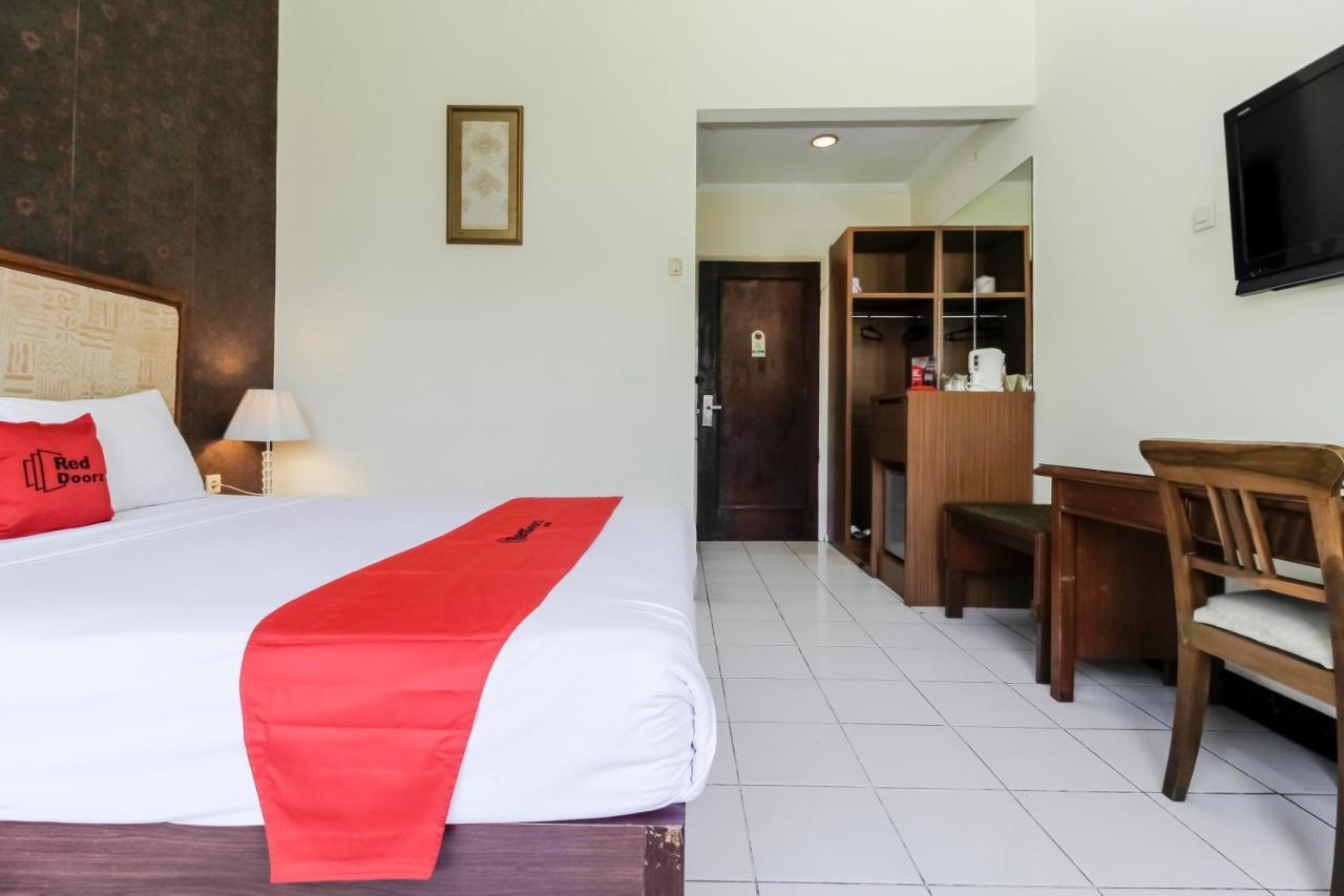 Reddoorz Plus Near Grage City Mall Сиребон Екстериор снимка