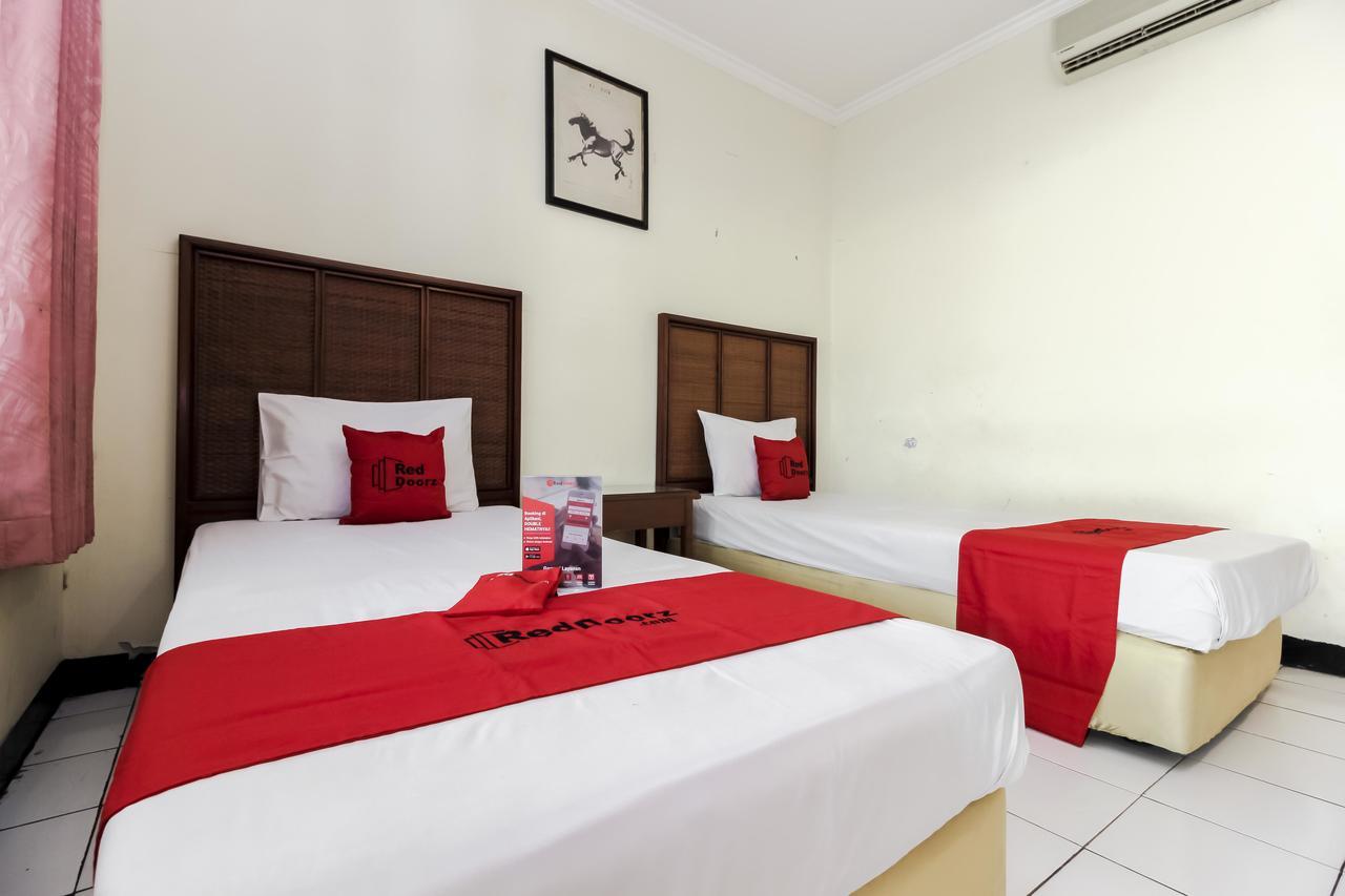 Reddoorz Plus Near Grage City Mall Сиребон Екстериор снимка